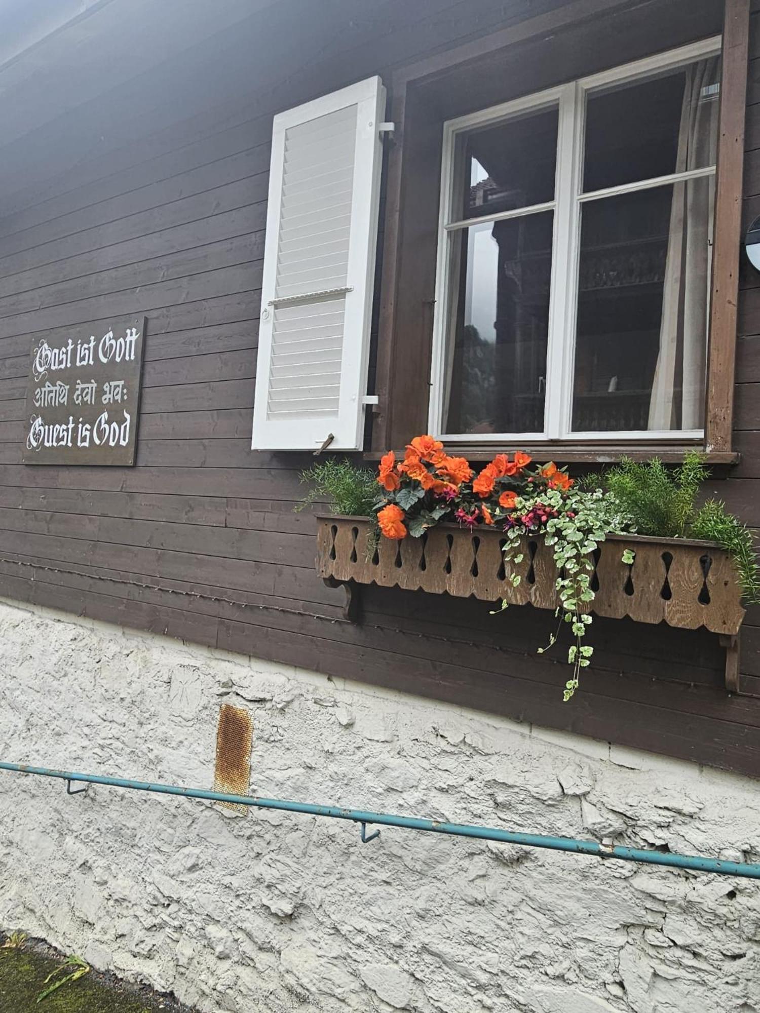Chalet Maithili Lauterbrunnen -152-Year-Old Majestic Chalet Exterior foto